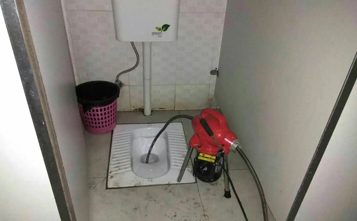 铁门关蹲便疏通